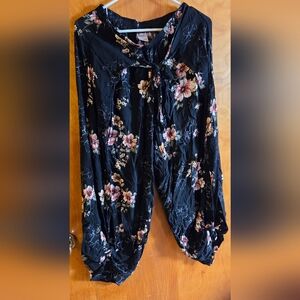💥💥No Boundaries Black Floral Pants